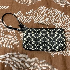 Coach wristlet wallet